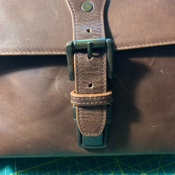 MegaGear Torres Camera Messenger Bag - Picture 4 of 15